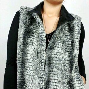 5/48 silver/grey animal print faux fur vest, Sz S!